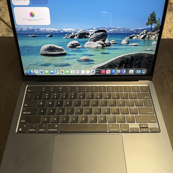 MacBook Air 2024 (M3) - 13 inch - 256 GB, Midnight, 8 GB, Apple M3, 8-core GPU