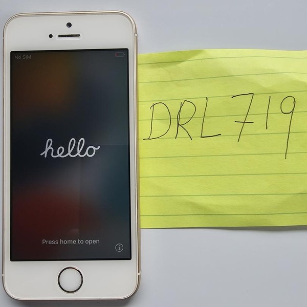 Apple iPhone SE 1st Gen 2016 - Unlocked, 16 GB, Gold, A1662