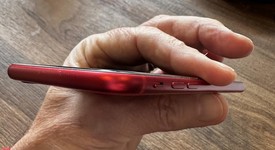 Good
													Apple iPhone SE 2nd Gen 2020 - Verizon, Red, 64 GB, A2275, photo 3 of 15