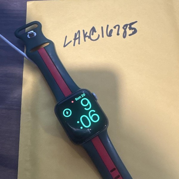 Apple Watch Series 5 40mm - Unlocked, Gray, A2094 Cellular, Aluminum