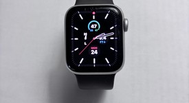 Good
													Apple Watch SE 2nd Gen 40mm - Silver, A2722 - GPS, Aluminum, photo 3 of 9