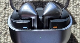 Used
													Samsung Galaxy Buds3 Pro - Silver, photo 3 of 4