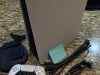 PlayStation 5 Standard Edition (2020)