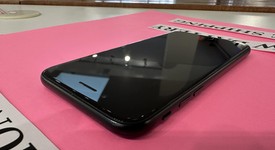 Good
													Apple iPhone SE 2nd Gen 2020 - Unlocked, Black, 64 GB, A2275, photo 4 of 13