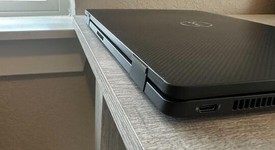 Mint
													Dell Latitude Laptop, photo 5 of 9