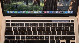 Good
													MacBook Pro 2020 - 13" - I5, Silver, 512 GB, 16 GB, photo 1 of 9