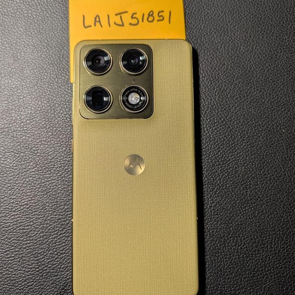 Motorola Signature - Unlocked, 512 GB, PANTONE Martini Olive, 16 GB