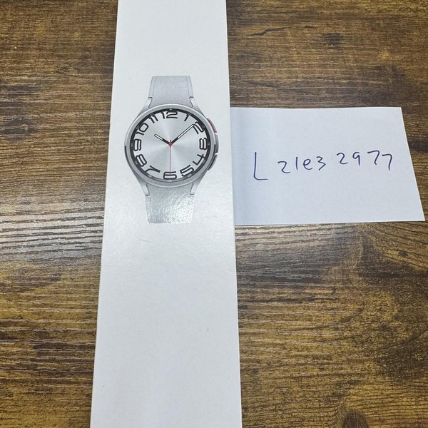 Samsung Galaxy Watch6 Classic - Unlocked, Silver, 47mm