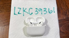 Used
													Apple AirPods Pro 2 - Lightning, photo 1 of 2
