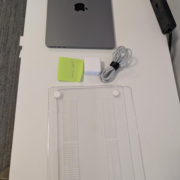 MacBook Air 2024 (M3) - 13 inch - 256 GB, Silver, 16 GB, Apple M3, 8-core GPU