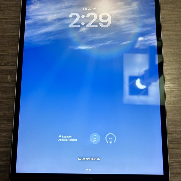 Apple iPad Air 3rd Gen - Wi-Fi, 64 GB, Gray