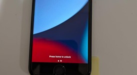 Good
													Apple iPhone SE 3rd Gen 2022 - Unlocked, Midnight, 128 GB, A2595, photo 2 of 13