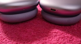 Used
													Apple AirPods Max USB-C - Purple, photo 1 of 5