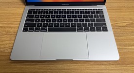 Fair
													MacBook Pro 2017 (No Touch Bar) - 13" - I5, Silver, 256 GB, 8 GB, photo 2 of 8