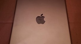 Good
													Apple iPad 5th Gen - Wi-Fi, Silver, 32 GB, A1822, photo 4 of 7