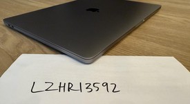 Good
													MacBook Pro 2018 (With Touch Bar) - 15" - I7, Gray, 256 GB, 16 GB, photo 2 of 8