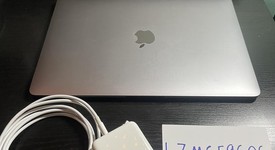 Good
													MacBook Air 2018 - 13" - I5, Silver, 256 GB, 8 GB, photo 2 of 21