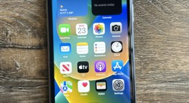 Good
													Apple iPhone 11 - Verizon, White, 64 GB, A2111, photo 2 of 12