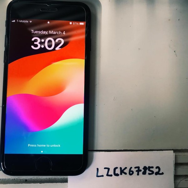 Apple iPhone SE 2nd Gen 2020 - Unlocked, 64 GB, Black, A2275