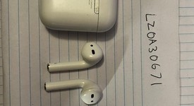 Used
													Apple AirPods 2nd Gen - Lightning Case, photo 2 of 4