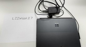Good
													Microsoft Surface Pro 9 - Wi-Fi, I7, Graphite, 256 GB, 16 GB, Wi-Fi, photo 1 of 9