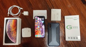 Mint
													Apple iPhone Xs Max - Unlocked, Gold, 64 GB, A1921, photo 1 of 8