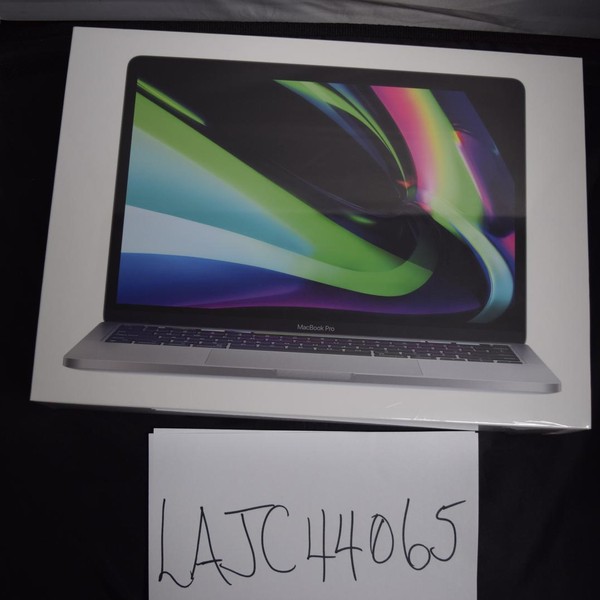 MacBook Pro 2020 - 13 inch - 512 GB, Gray, 8 GB, Apple M1