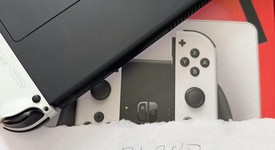 Good
													Nintendo Switch - OLED - White, 64 GB, photo 1 of 11