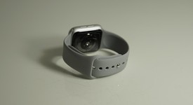 Good
													Apple Watch Series 4 40mm - Unlocked, Silver, A1975 - Cellular, Nike, photo 5 of 6