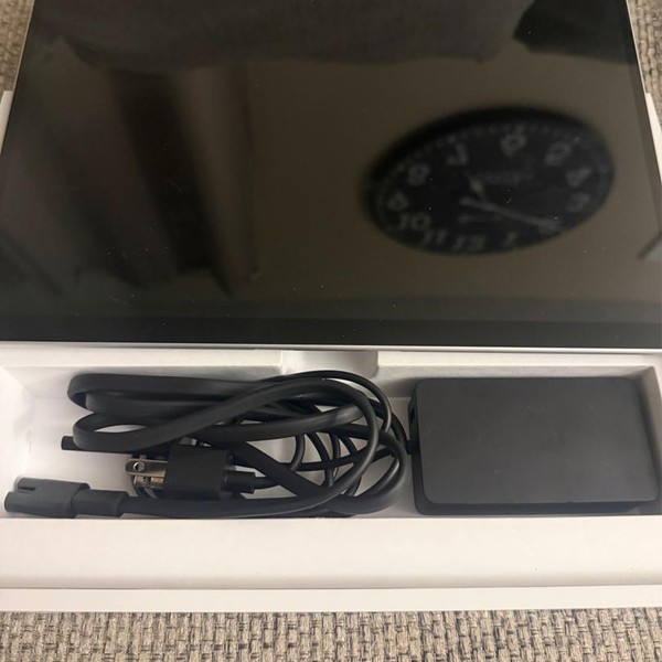 Microsoft Surface Pro 9 - Wi-Fi, 1 TB, Platinum, 32 GB, Intel Core i7, Wi-Fi