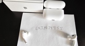 Used
													Apple AirPods Pro 2nd Gen - Lightning, photo 2 of 5