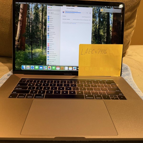 MacBook Pro 2019 - 15 inch - 1 TB, Gray, 16 GB, Intel Core i7