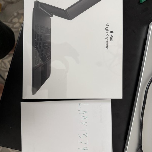 Apple Magic Keyboard for iPad Pro - Black