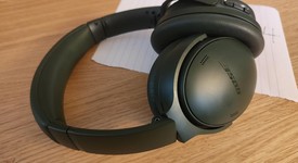 Used
													Bose QuietComfort Headphones - Green, photo 5 of 8