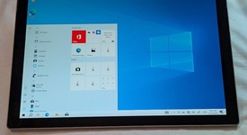 Good
													Microsoft Surface Pro 5 (2017) - Wi-Fi, Silver, 128 GB, 4 GB, photo 2 of 6