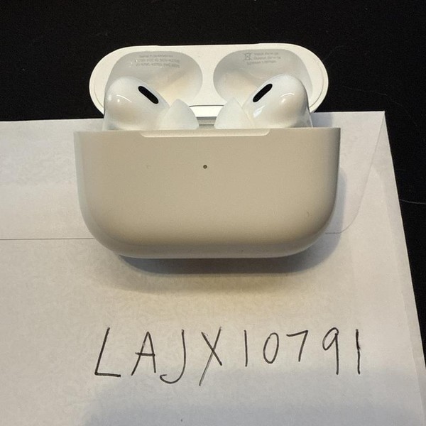 Apple AirPods Pro 2 - Lightning