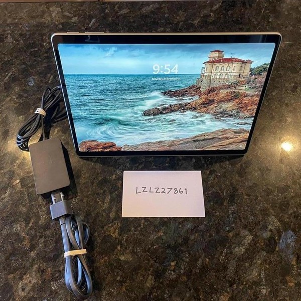 Microsoft Surface Pro 11 - Platinum, 256 GB, 16 GB