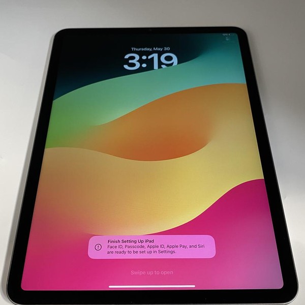 Apple iPad Pro 11 inch 4th Gen 2022 - Unlocked, 128 GB, Gray