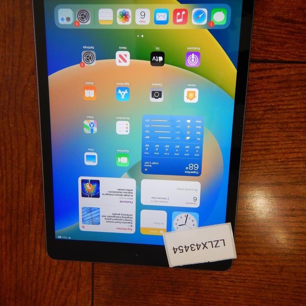 Apple iPad 8th Gen - Wi-Fi, 32 GB, Gray, A2270