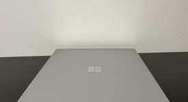 Good
													Microsoft Surface Laptop 2 - I5, Platinum, 128 GB, 8 GB, photo 4 of 7