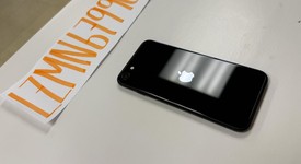 Mint
													Apple iPhone SE 3rd Gen 2022 - Unlocked, Midnight, 64 GB, A2595, photo 5 of 7