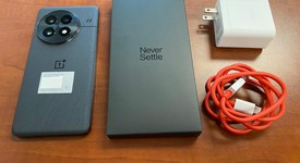 Mint
													OnePlus 13 - Unlocked, Black Eclipse, 512 GB, 16 GB, photo 5 of 10