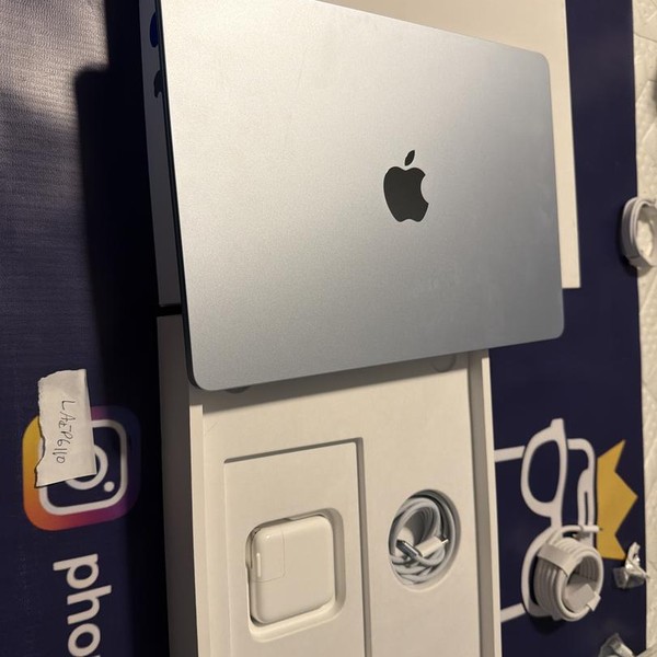 MacBook Air 2025 (M4) - 13 inch - 256 GB, Sky Blue, 16 GB, Apple M4
