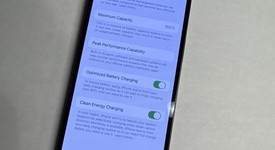Mint
													Apple iPhone 13 - Visible, Midnight, 128 GB, A2482, photo 1 of 6