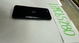 Mint
													Apple iPhone SE 3rd Gen 2022 - Unlocked, Midnight, 64 GB, A2595, photo 4 of 7