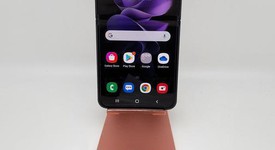 Good
													Samsung Galaxy Z Flip3 5G - Unlocked Non-US, Lavender, 256 GB, 8 GB, SM-F711B, photo 1 of 8