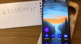 Mint
													Google Pixel 10 - Unlocked, Indigo, 128 GB, GLBW0, photo 5 of 8