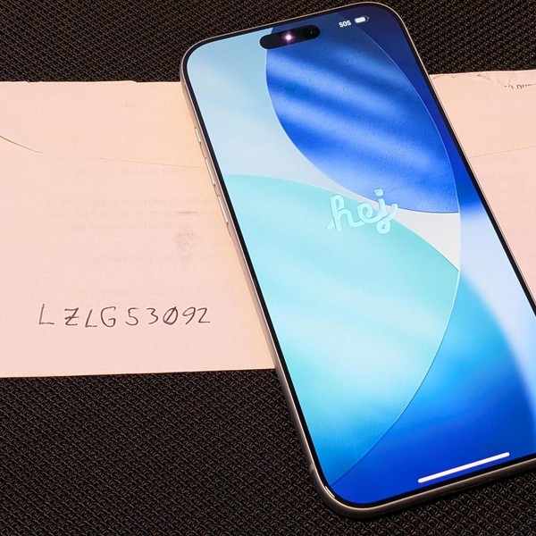 Apple iPhone 17 Pro Max - Unlocked, 1 TB, Silver, A3257