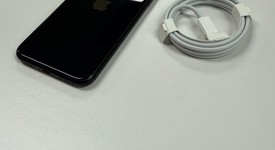 Mint
													Apple iPhone SE 3rd Gen 2022 - Unlocked, Midnight, 64 GB, A2595, photo 3 of 7