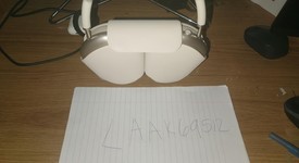 Used
													Apple AirPods Max USB-C - Starlight, photo 1 of 3